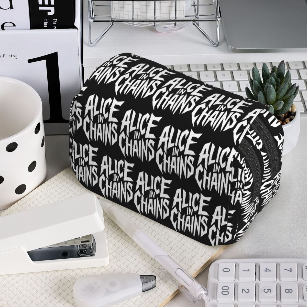 앨리스 인 체인즈 루스터 더트 레인 스테일리 락 펜슬  - Stationery And Office Supply Chain 리뷰 및 가격